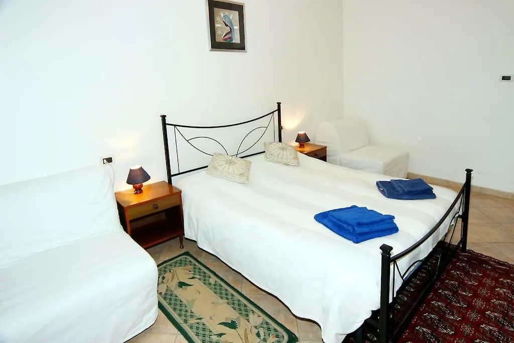 Casa Vacanza Lyudmyla Местре 0*,  Италия